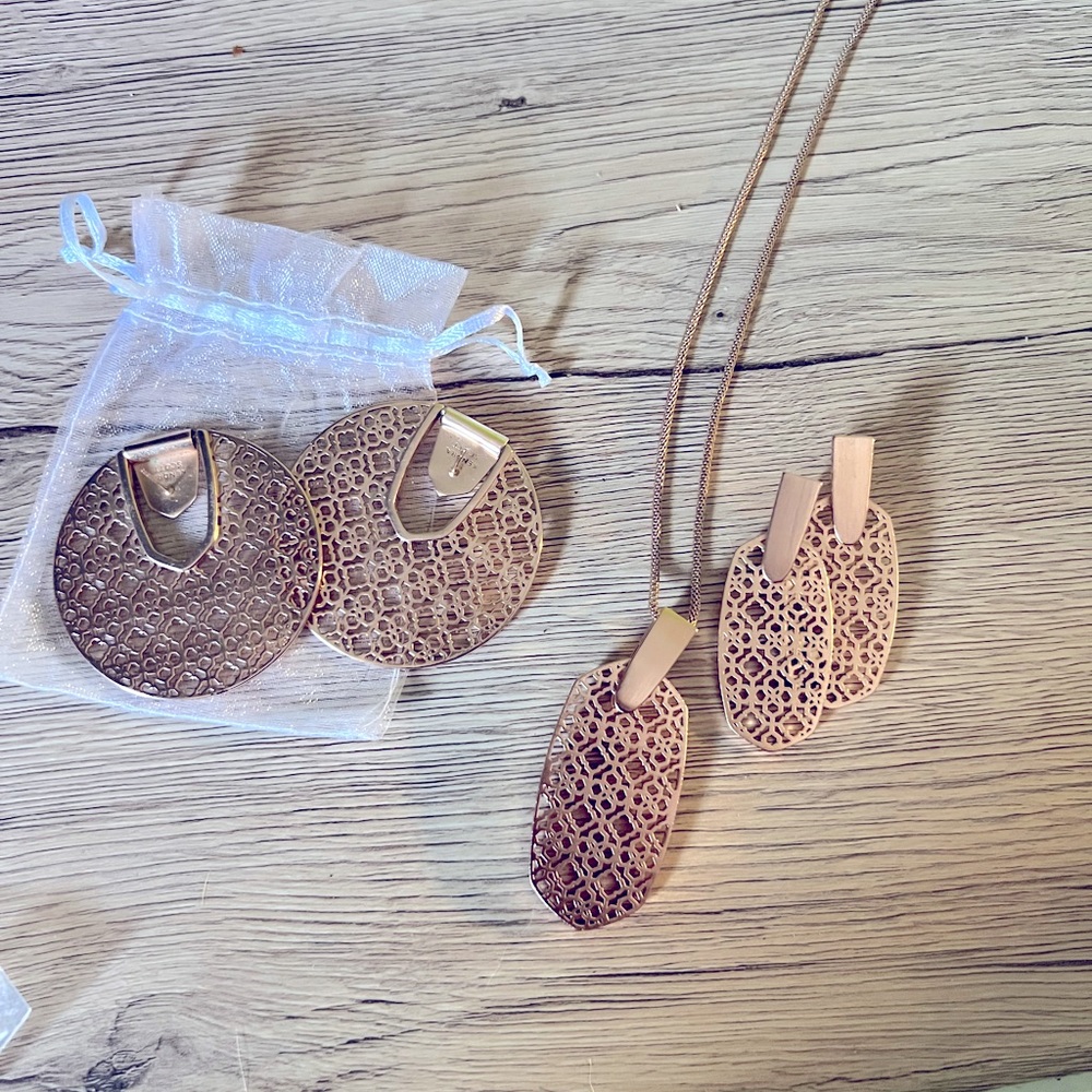 Kendra Scott rose gold bundle